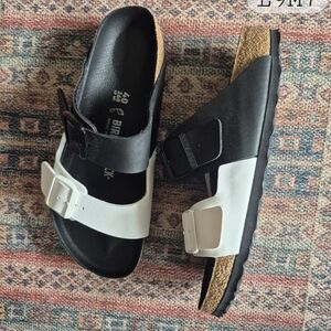 Birkenstock 40 (9)Black and White Sandals